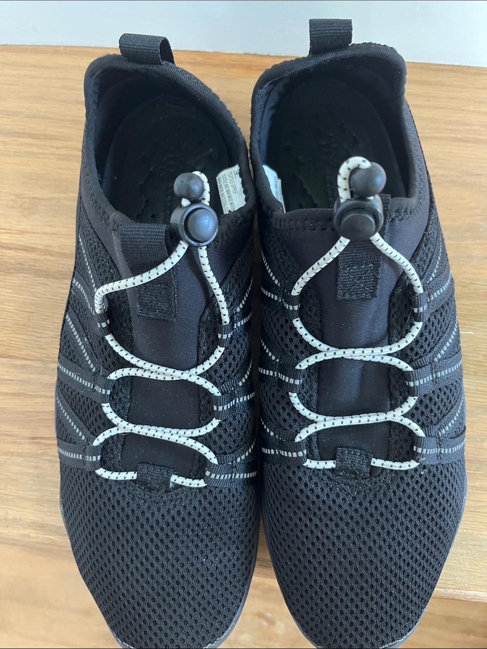 Women's Black Athletic Mesh Slip-On Shoes with Reflective Laces